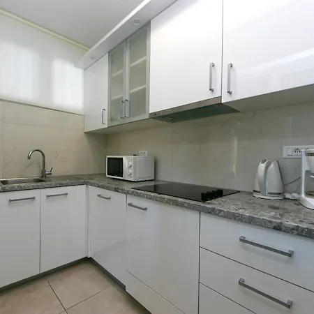 Apartment 18