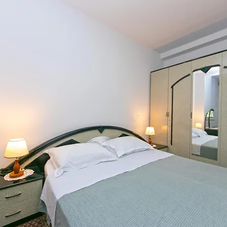 18 Apartman *