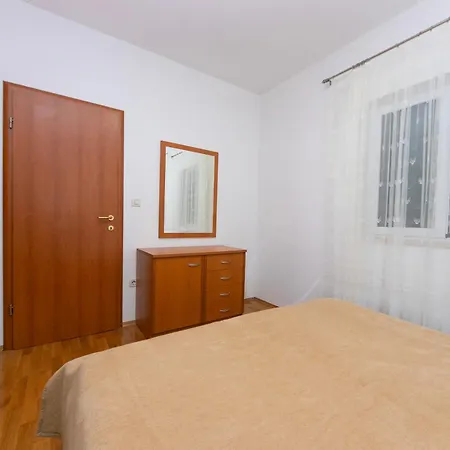 18 Apartman *