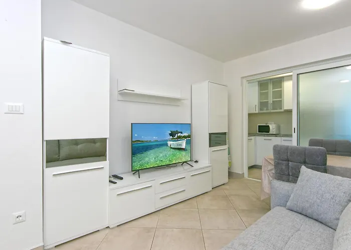 Apartment 18 Brela