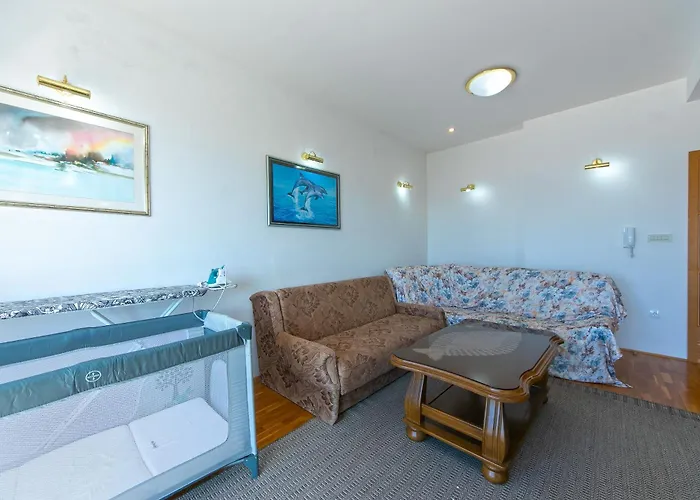 18 Apartment Brela
