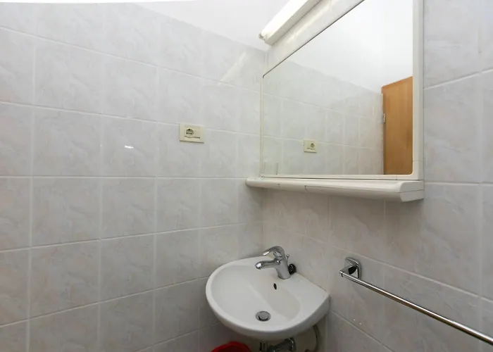 Apartment 18