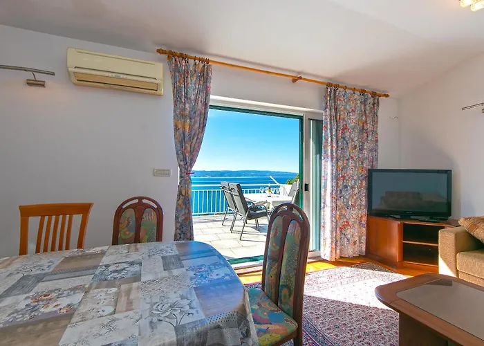 18 Apartment