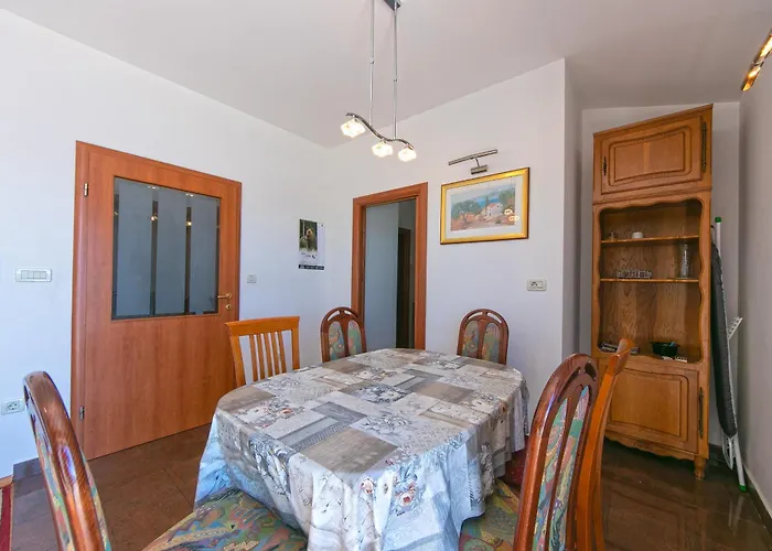 Apartment 18 Brela